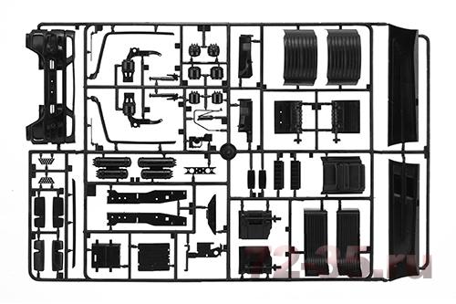 Седельный тягач MERCEDES BENZ Actros Black Edition 3841_06_LR.jpg